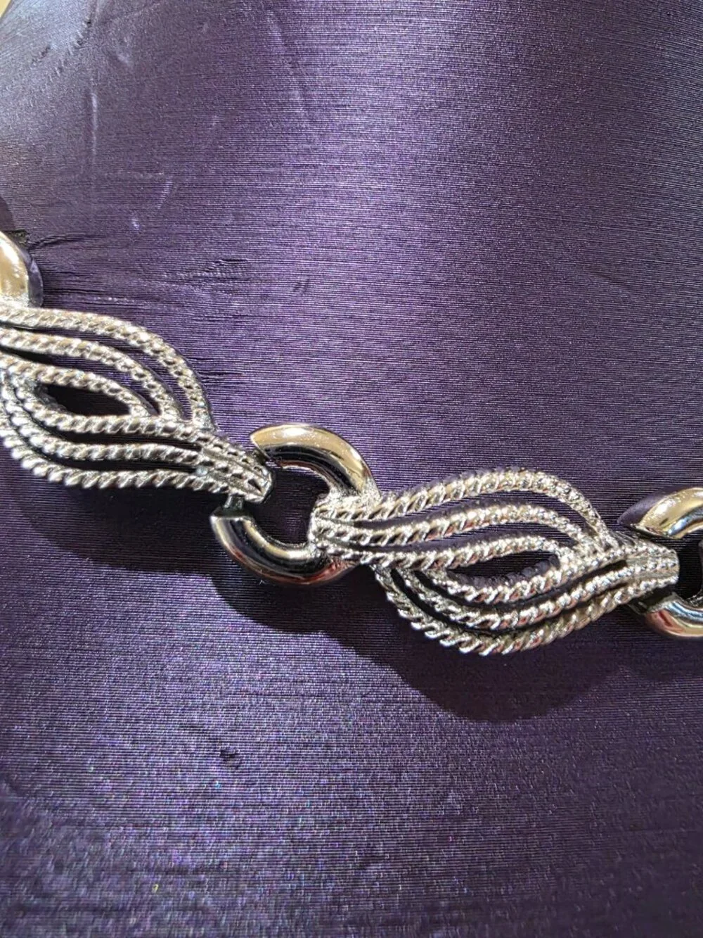 Vintage Signed Trifari (c) Silver-tone Swirled Link Choker Necklace 1950-60's